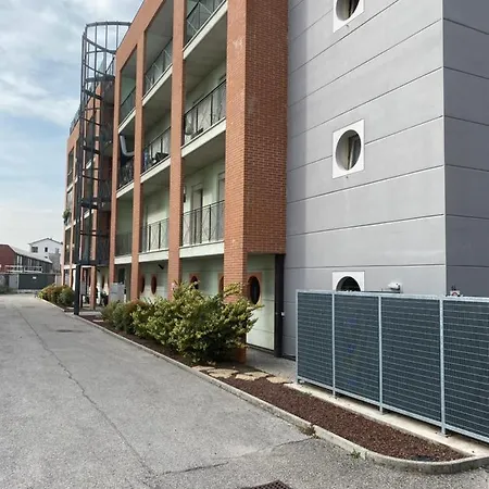 Golia Con Parcheggio