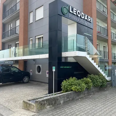 Golia Con Parcheggio Lägenhet *