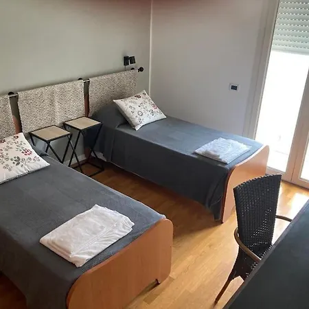 Golia Con Parcheggio Apartman *