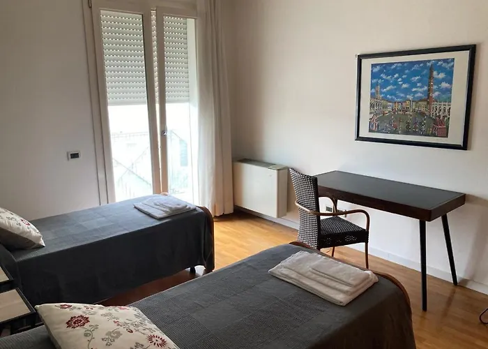 Lägenhet Golia Con Parcheggio Vicenza